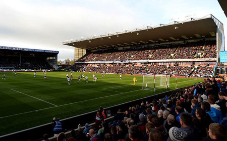 中明亮的灯 中明亮的灯