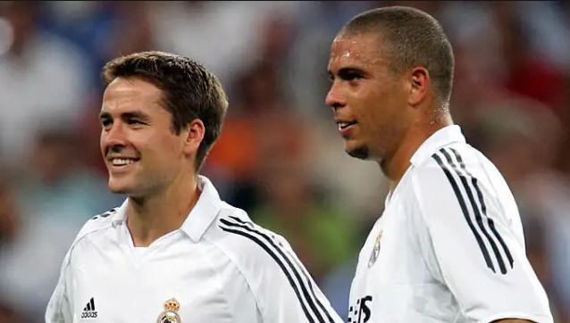 在球场上 在球场上